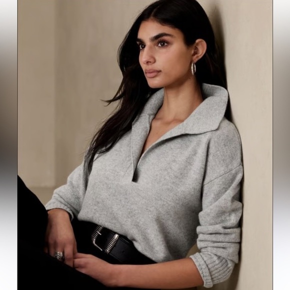 Banana Republic Sweaters - 🆕 Banana Republic Cashmere Polo Sweater